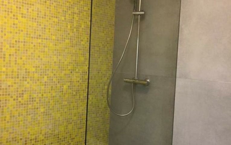 Sklenené sprchovacie kúty